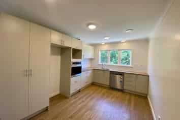 335 Western Hills Drive, Avenues