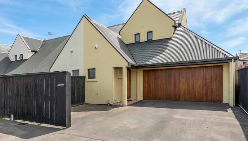 32 Peverel Street, Riccarton