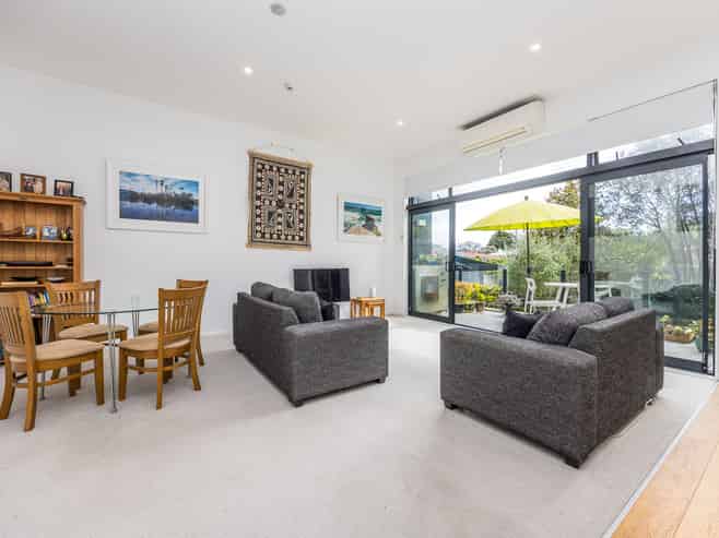 5/8 Thompson Park Road, Mount Wellington