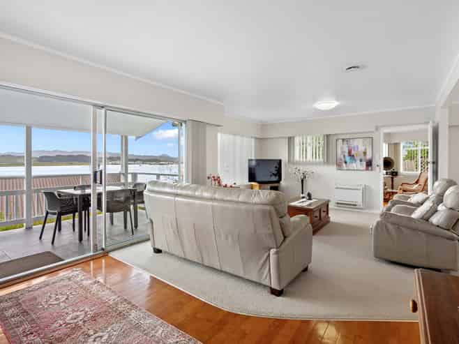 10 Johnson Street, Onerahi