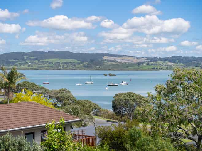 10 Johnson Street, Onerahi