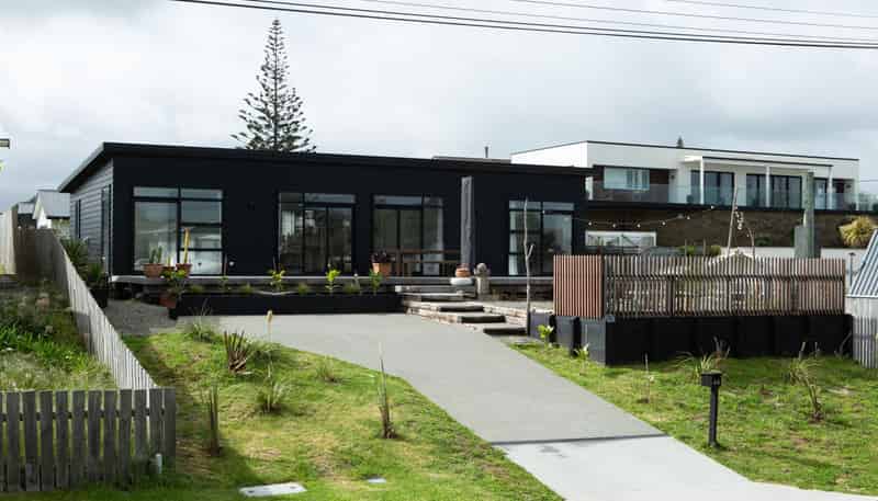 44 Moana St, Otaki Beach