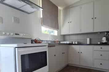 14 Clendon Court, Roslyn