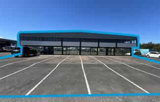 Well-Appointed Industrial with Ample Yard