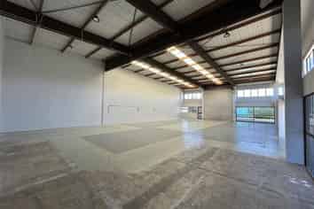 Well-Appointed Industrial with Ample Yard