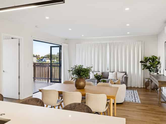 5 Byron Drury Way, Riverhead