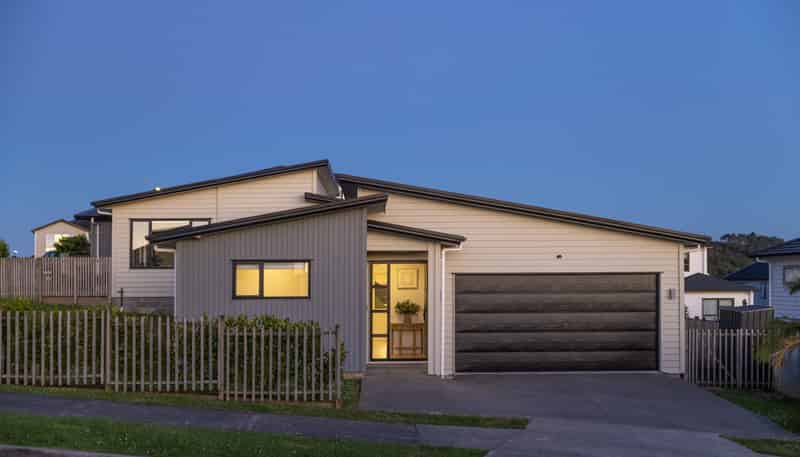 5 Byron Drury Way, Riverhead