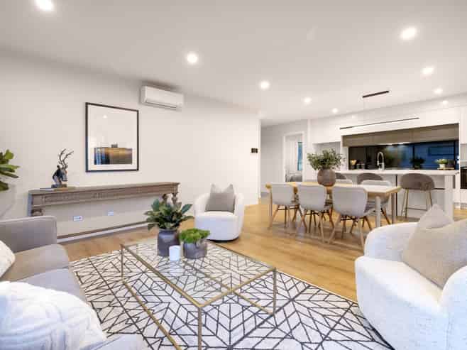 5 Byron Drury Way, Riverhead