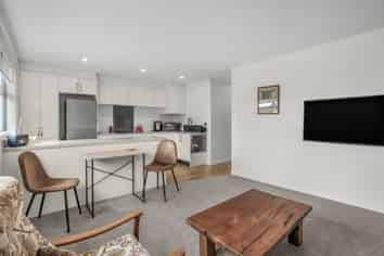 40E Cuba Street, Petone