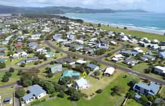 135 Kowhai Avenue, Matarangi