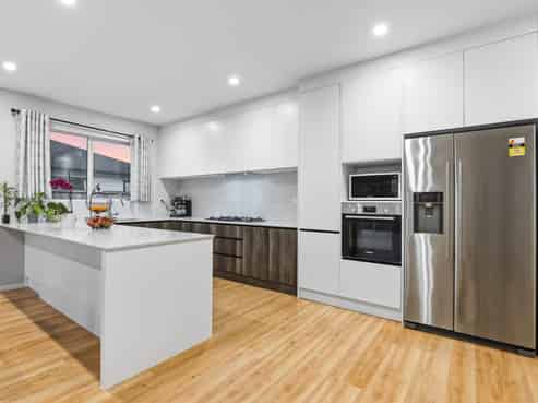 6  Ahorangi Road, Silverdale