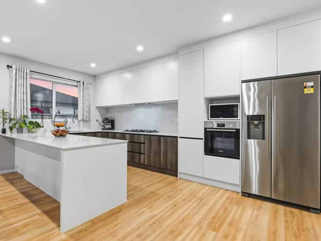 6  Ahorangi Road, Silverdale