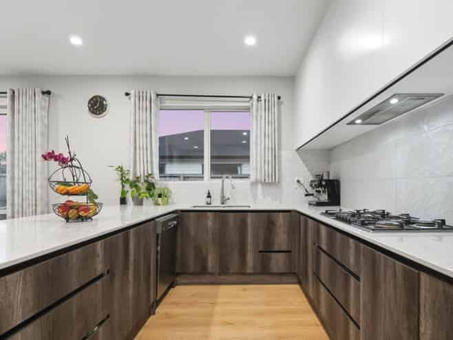 6  Ahorangi Road, Silverdale