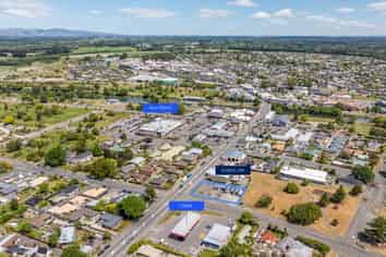 High profile corner site with vacant possession 