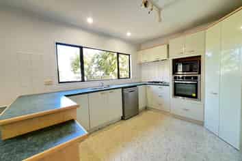 815 Chapel Road, Shamrock Park