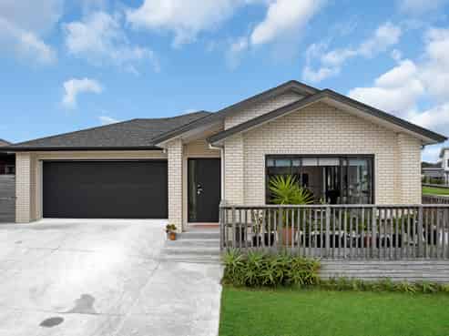 2 Raymond Grace Avenue, Huapai