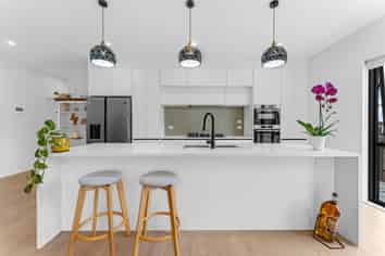 2 Raymond Grace Avenue, Huapai