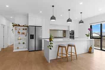 2 Raymond Grace Avenue, Huapai