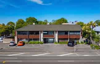 High profile affordable office investment