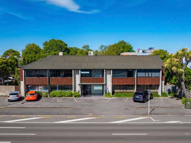 High profile affordable office investment