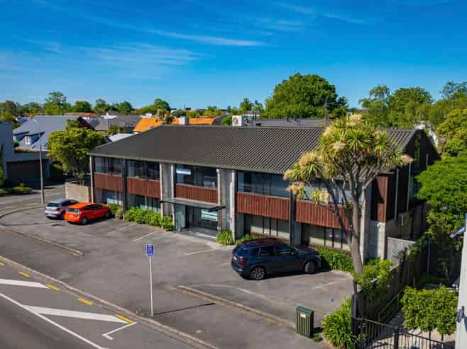 High profile affordable office investment