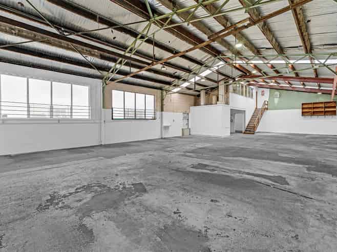 Versatile Penrose Industrial – Vacant Possession