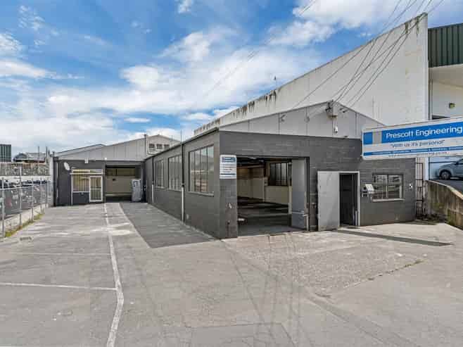 Versatile Penrose Industrial – Vacant Possession