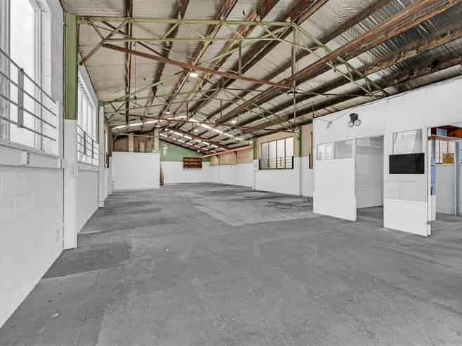 Versatile Penrose Industrial – Vacant Possession