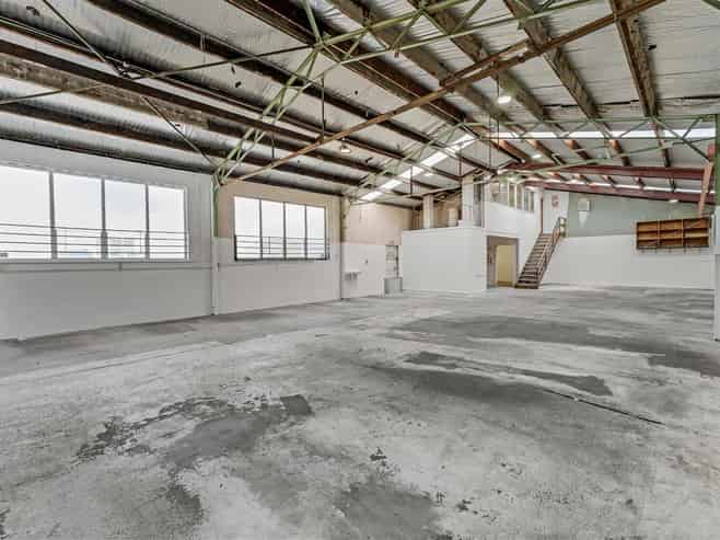 Versatile Penrose Industrial – Vacant Possession