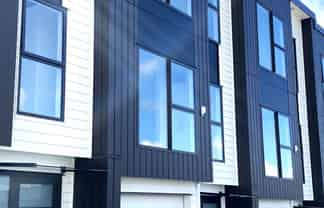 2/107 Hobsonville Road, Hobsonville