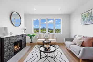 16 McMillan Avenue, Kamo