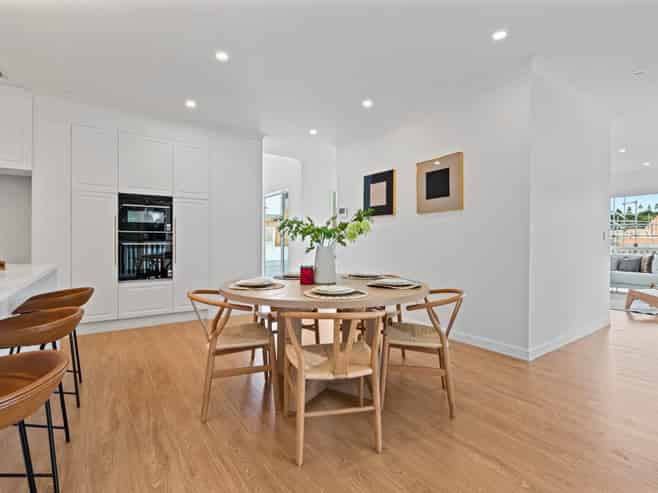 38 Awanui Road, Red Beach