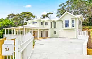 38 Awanui Road, Red Beach