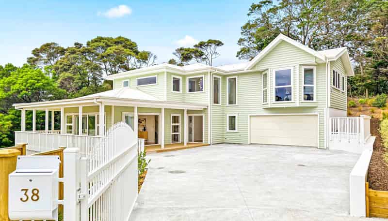 38 Awanui Road, Red Beach