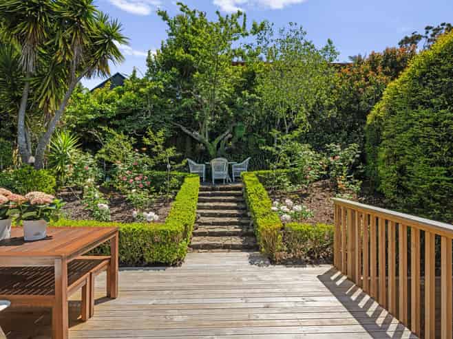 2/14 Monteith Crescent, Remuera