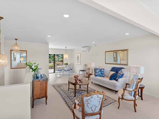 2/14 Monteith Crescent, Remuera