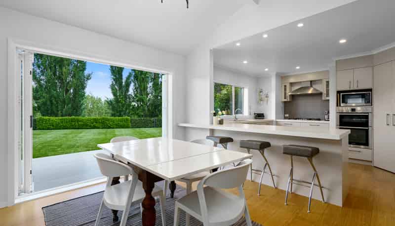 6 MacLean Street, Cambridge