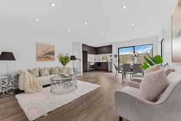 2b Raglan Street, Mangere East