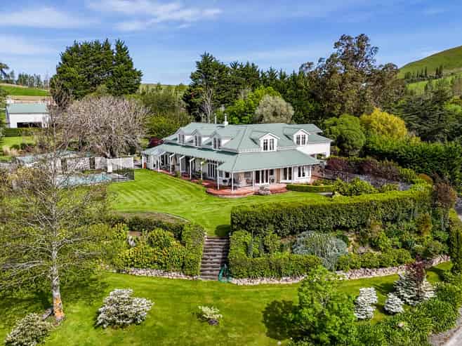 8 Maungahina Road, Te Ore Ore