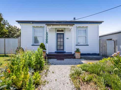 53 Fox Street, Opunake