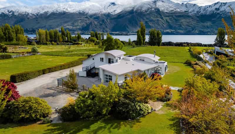 302 Beacon Point Road, Wanaka