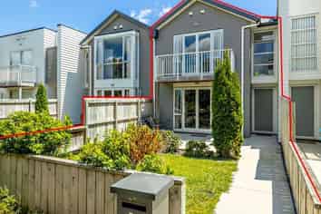 55 Phar Lap Crescent, Takanini