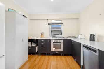 3 Sutherland Crescent, Westbrook