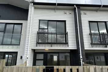 4 Matakohe Road, Westgate