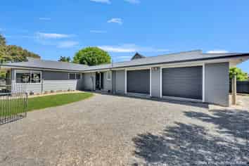 14 Williamson Road, Clive