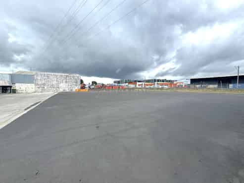 480sqm Warehouse + 1,400sqm Sealed Yard with 3 phase power