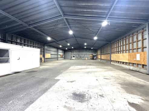 480sqm Warehouse + 1,400sqm Sealed Yard with 3 phase power