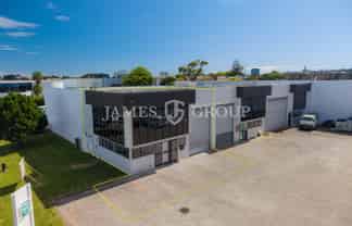 Immaculate Road Front on Kellow