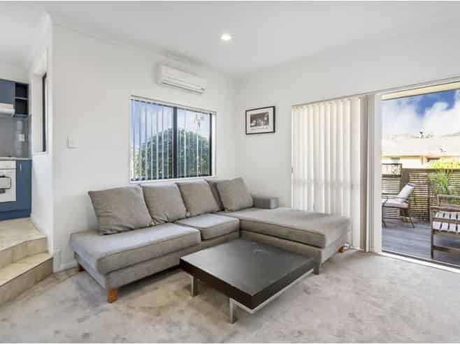 20A Araminta Place, Beachlands