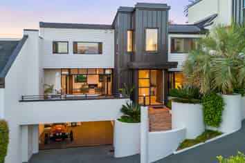 14B Alfred Street, Northcote Point